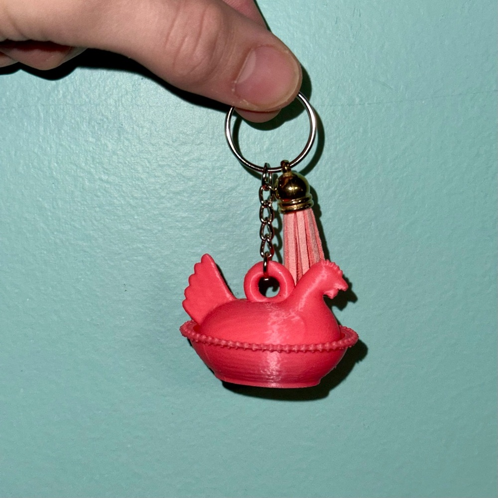 3D Printed Pink Hen on Nest Keychain | Cute Cottagecore Charm 🐔💗